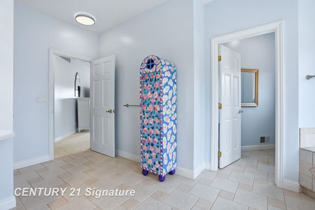 12 W Grove Court, Freeland, MI 48623