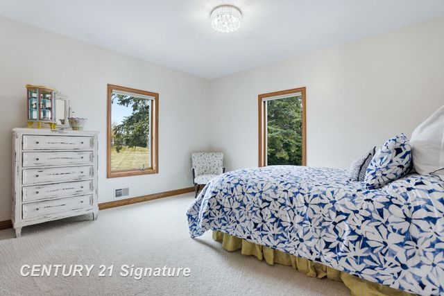 12 W Grove Court, Freeland, MI 48623