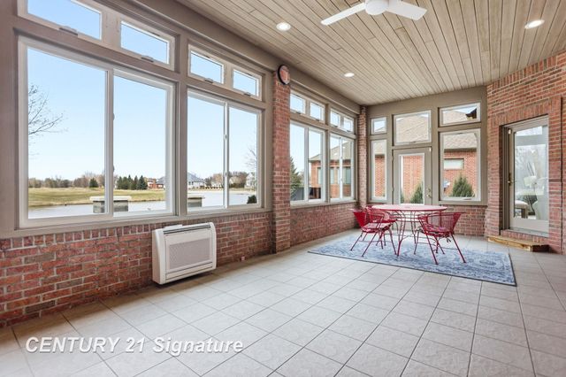 12 W Grove Court, Freeland, MI 48623