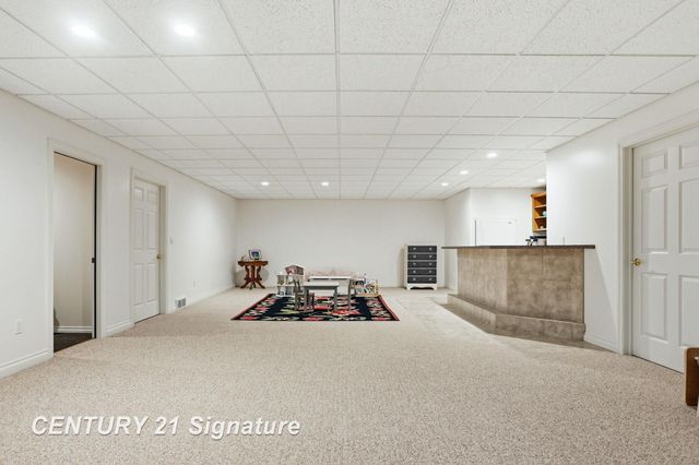 12 W Grove Court, Freeland, MI 48623