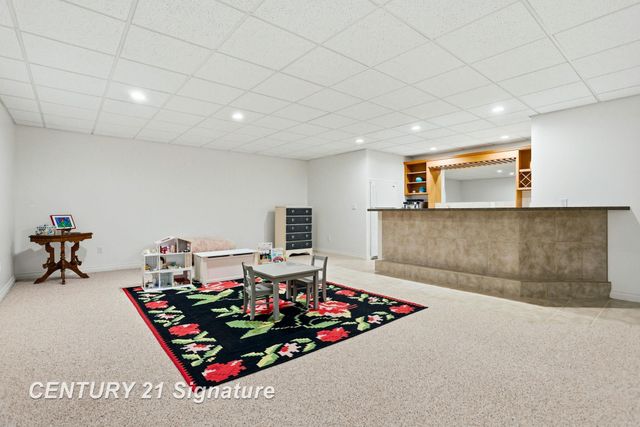 12 W Grove Court, Freeland, MI 48623