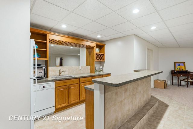 12 W Grove Court, Freeland, MI 48623