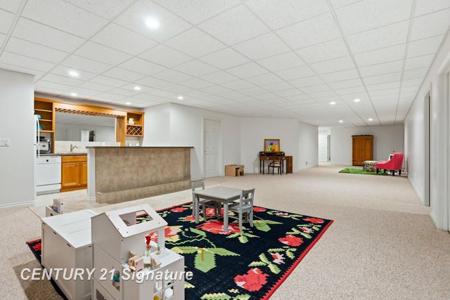 12 W Grove Court, Freeland, MI 48623