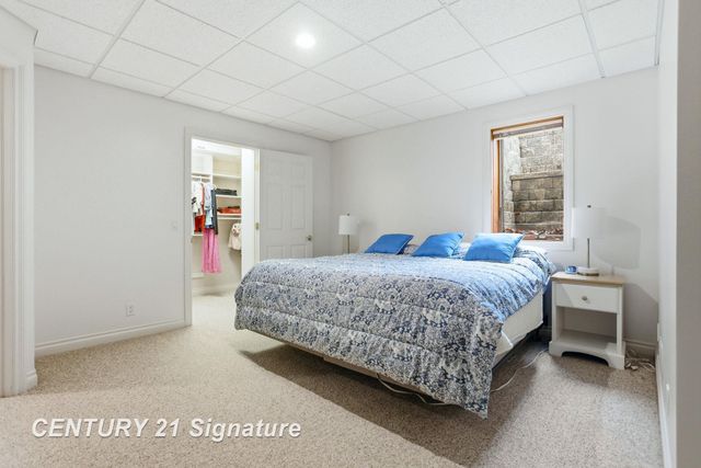 12 W Grove Court, Freeland, MI 48623