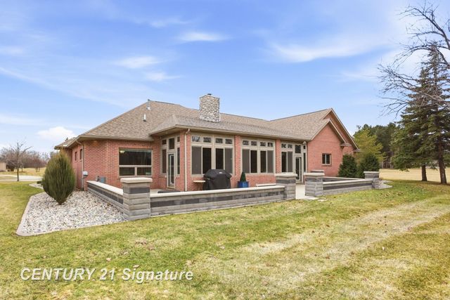 12 W Grove Court, Freeland, MI 48623