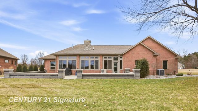 12 W Grove Court, Freeland, MI 48623