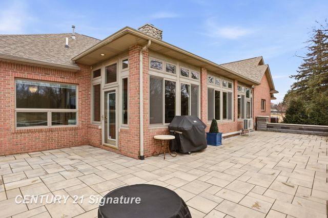 12 W Grove Court, Freeland, MI 48623