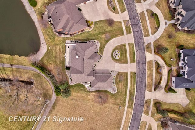 12 W Grove Court, Freeland, MI 48623