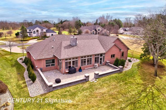 12 W Grove Court, Freeland, MI 48623