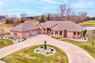 12 W Grove Court, Freeland, MI 48623