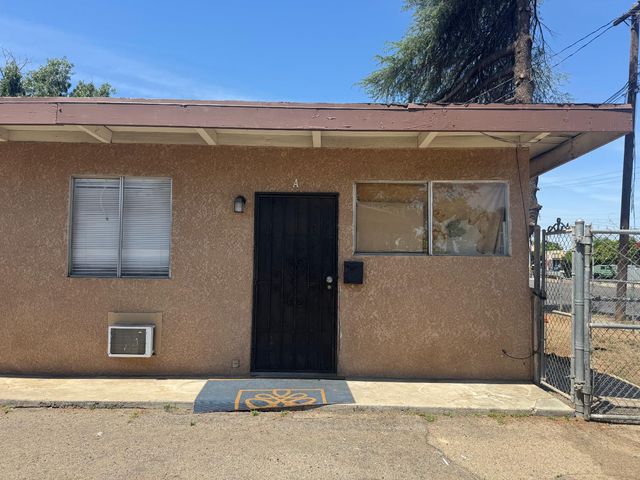 4316 E Olive Avenue A-E, Fresno, CA 93702