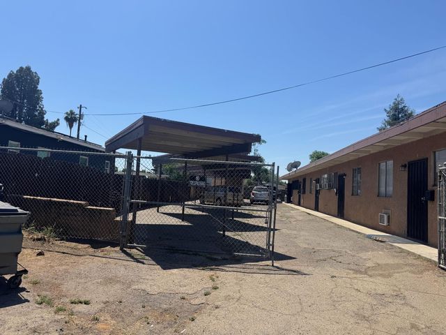 4316 E Olive Avenue A-E, Fresno, CA 93702
