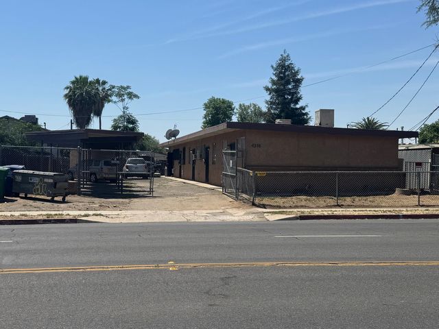 4316 E Olive Avenue A-E, Fresno, CA 93702