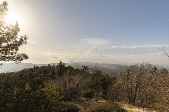 32945 Juniper Lane, Green Valley Lake, CA 92341