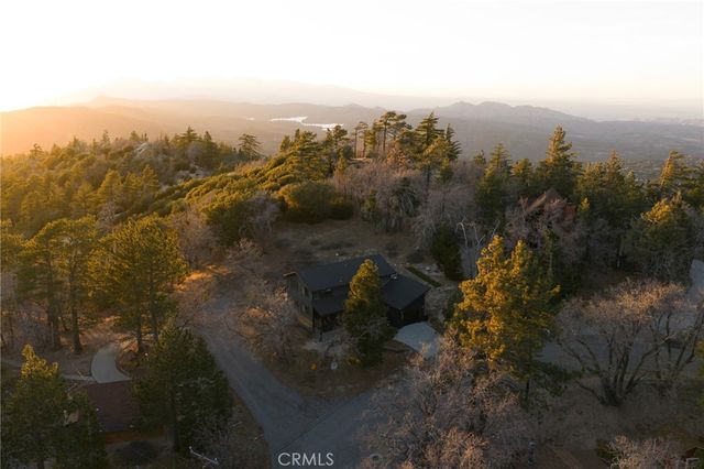 32945 Juniper Lane, Green Valley Lake, CA 92341