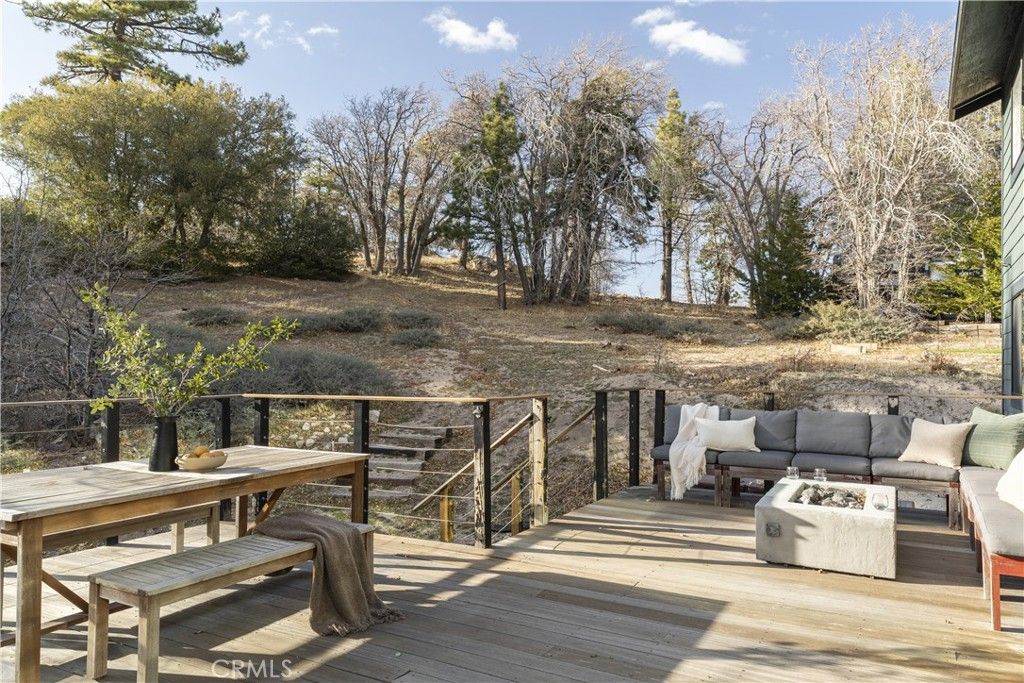 Image 21 of property listing at 32945 Juniper Lane, Green Valley Lake, CA 92341