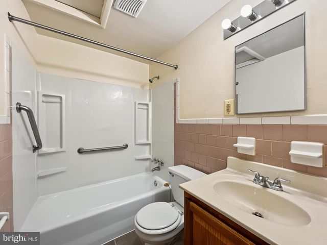 7845 ST CLAIRE LN, Dundalk, MD 21222