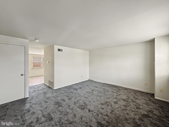 7845 ST CLAIRE LN, Dundalk, MD 21222