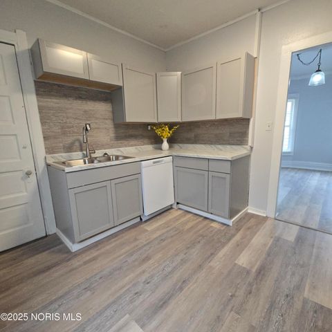 2446 Fulton Street, Toledo, OH 43620