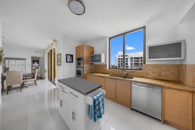 16275 Collins Avenue 2502, Sunny Isles Beach, FL 33160