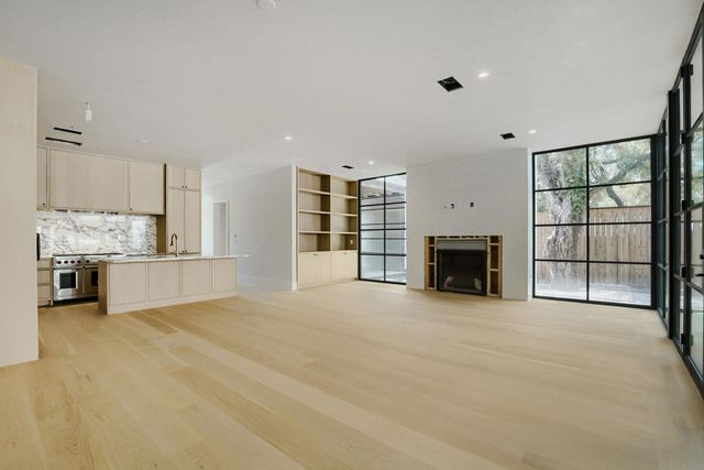 1104 Maufrais ST, Austin, TX 78703