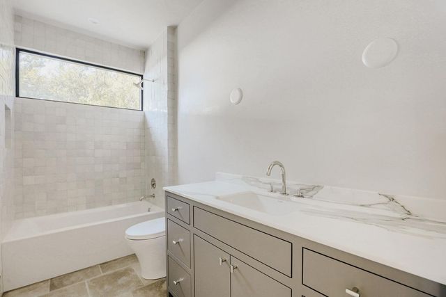 1104 Maufrais ST, Austin, TX 78703