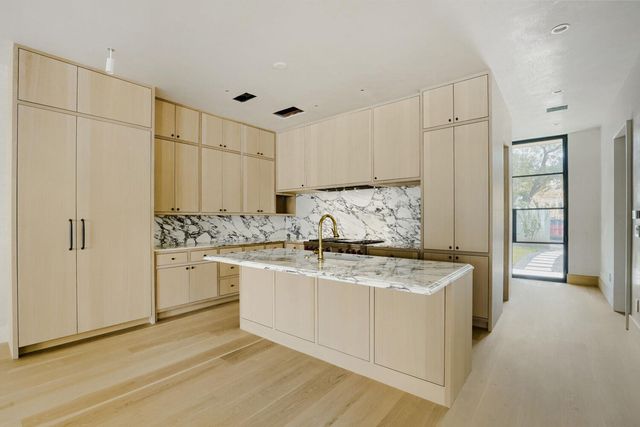 1104 Maufrais ST, Austin, TX 78703