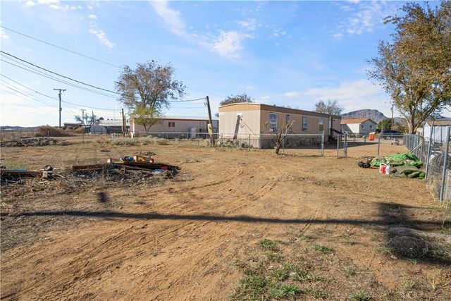4742 N Powell Avenue, Kingman, AZ 86409