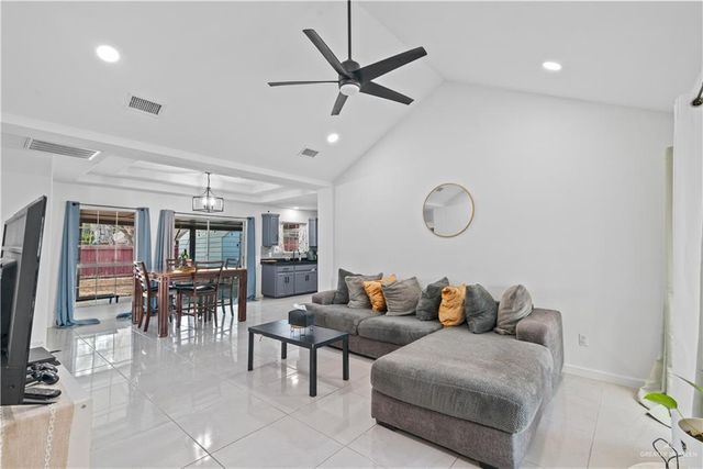 1607 Tulipan Avenue, Mission, TX 78572