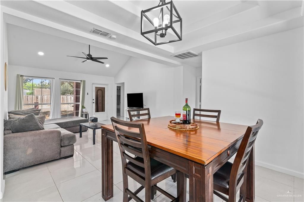 Image 6 of property listing at 1607 Tulipan Avenue, Mission, TX 78572