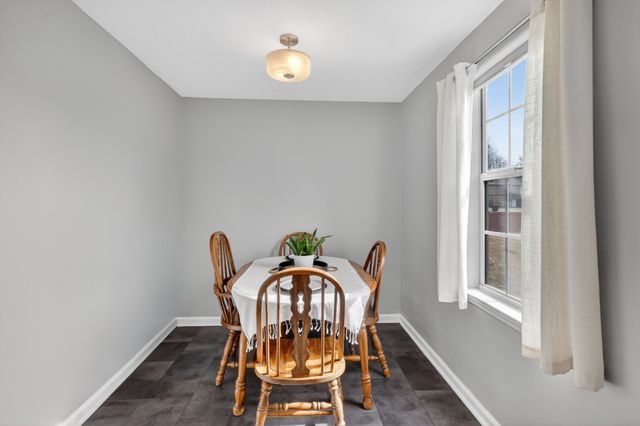 110 Edgehill Ln, Hendersonville, TN 37075