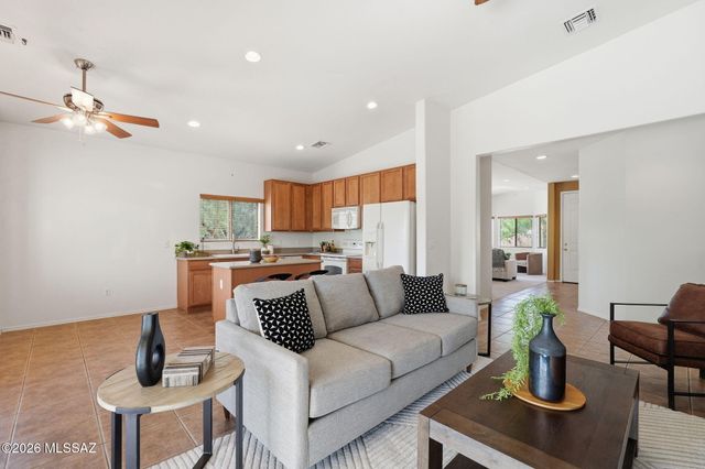 940 N Deep Rock Drive, Vail, AZ 85641