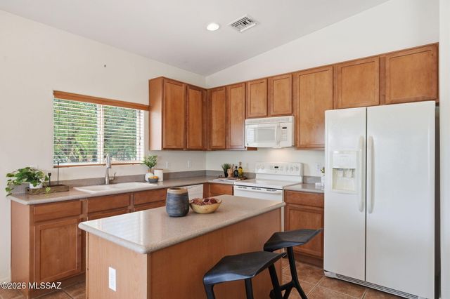 940 N Deep Rock Drive, Vail, AZ 85641