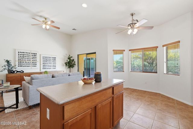 940 N Deep Rock Drive, Vail, AZ 85641