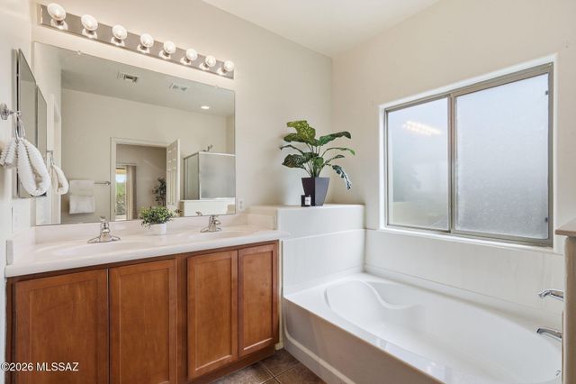 940 N Deep Rock Drive, Vail, AZ 85641