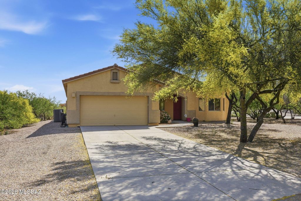 940 N Deep Rock Drive, Vail, AZ 85641