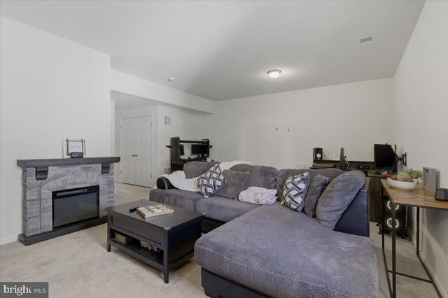 3595 FOSSILSTONE PL, Waldorf, MD 20601