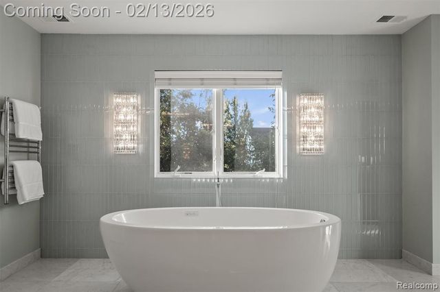 1585 Henrietta Street, Birmingham, MI 48009