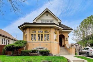 1849 N New England Avenue, Chicago, IL 60707