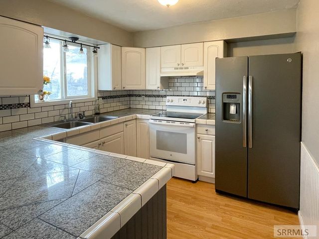 25 S 675 W, Blackfoot, ID 83221