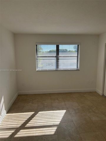 7110 NW 179th Street 310, Hialeah, FL 33015