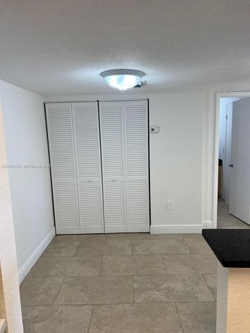 7110 NW 179th Street 310, Hialeah, FL 33015