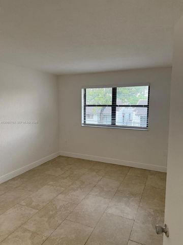 7110 NW 179th Street 310, Hialeah, FL 33015