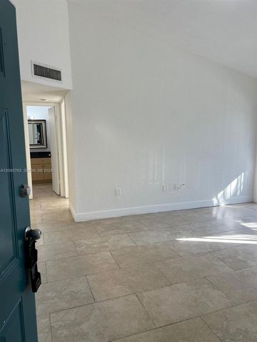 7110 NW 179th Street 310, Hialeah, FL 33015