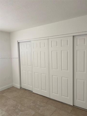 7110 NW 179th Street 310, Hialeah, FL 33015
