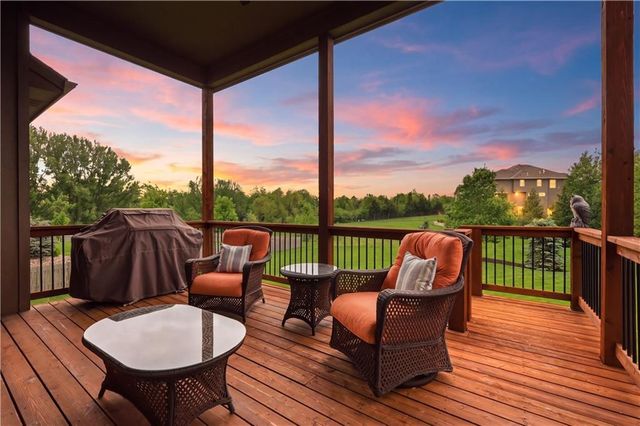 2927 W 155th Terrace, Overland Park, KS 66224