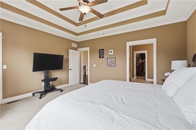 2927 W 155th Terrace, Overland Park, KS 66224