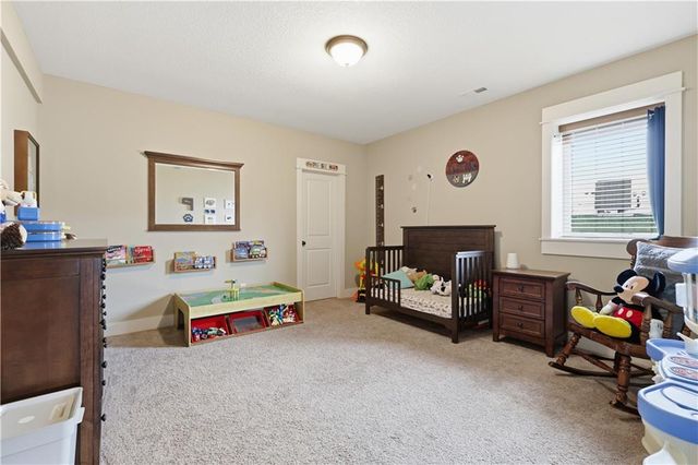 2927 W 155th Terrace, Overland Park, KS 66224