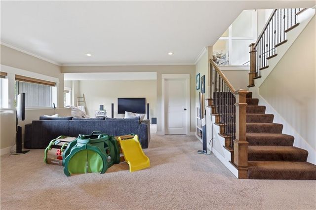 2927 W 155th Terrace, Overland Park, KS 66224