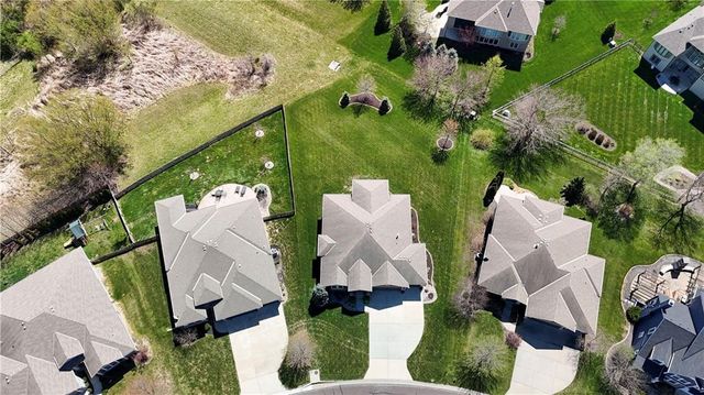 2927 W 155th Terrace, Overland Park, KS 66224